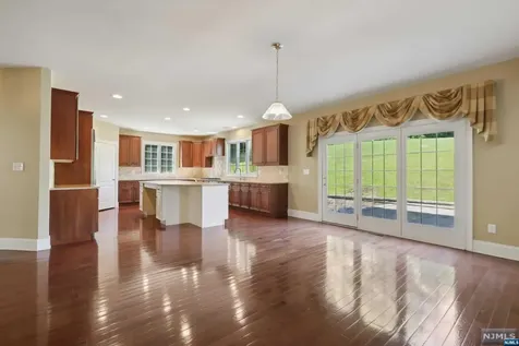 1 Ridgeline Drive Washington Township NJ 07853