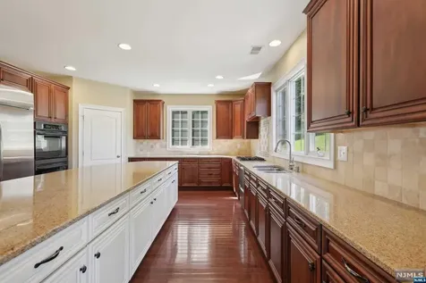 1 Ridgeline Drive Washington Township NJ 07853