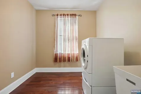 1 Ridgeline Drive Washington Township NJ 07853