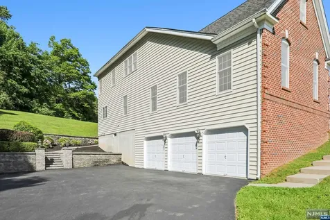 1 Ridgeline Drive Washington Township NJ 07853