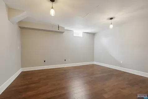 1 Ridgeline Drive Washington Township NJ 07853