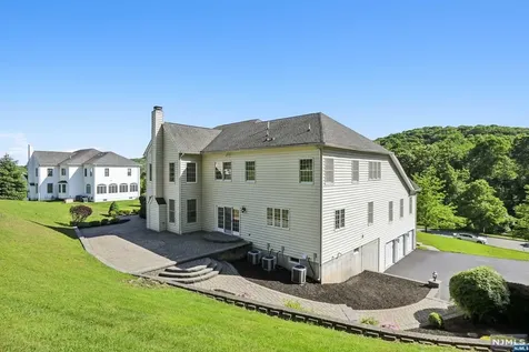 1 Ridgeline Drive Washington Township NJ 07853