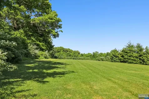 1 Ridgeline Drive Washington Township NJ 07853