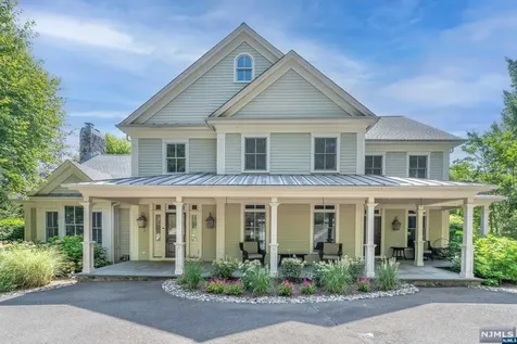 570 Farview Avenue Wyckoff NJ 07481