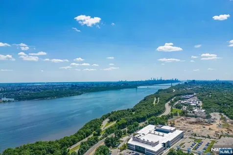 28 Geraldine Court Englewood Cliffs NJ 07632