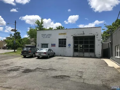 345 10th Street Saddle Brook NJ 07663