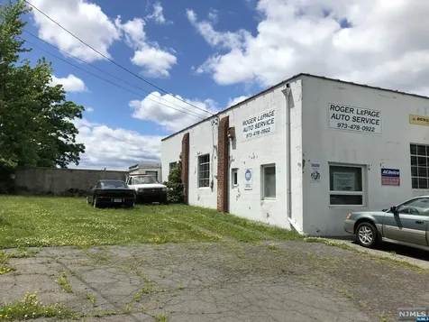 345 10th Street Saddle Brook NJ 07663