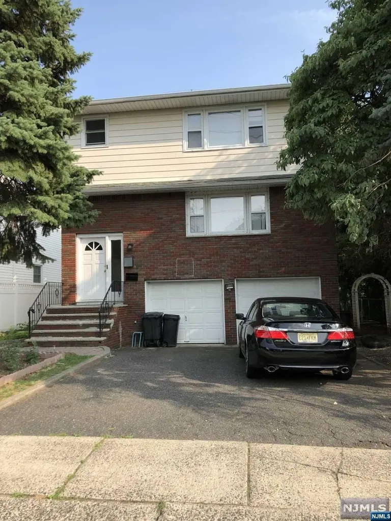 10 Philip Avenue Elmwood Park NJ 07407