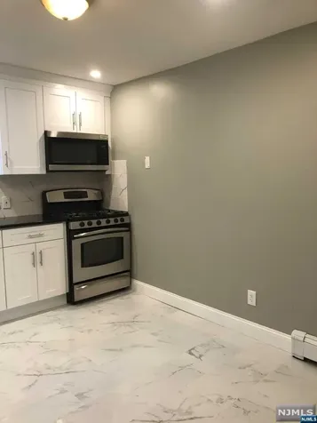 10 Philip Avenue Elmwood Park NJ 07407