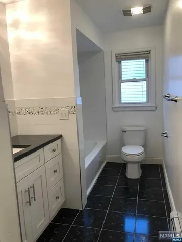 10 Philip Avenue Elmwood Park NJ 07407