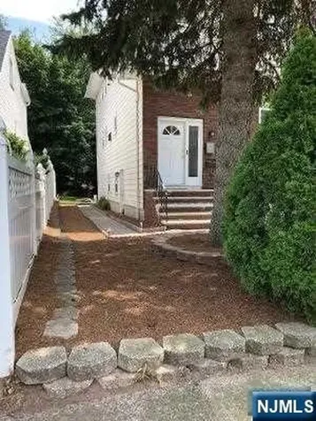 10 Philip Avenue Elmwood Park NJ 07407
