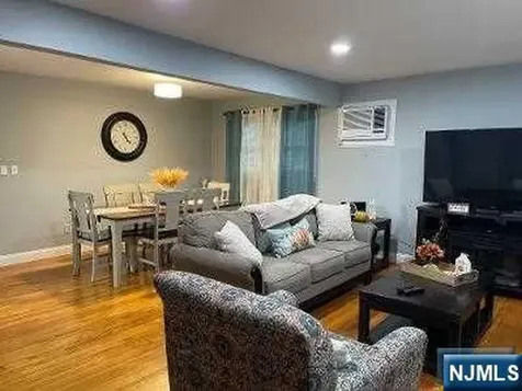 10 Philip Avenue Elmwood Park NJ 07407