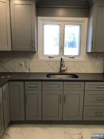 10 Philip Avenue Elmwood Park NJ 07407