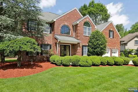 16 Dawn Drive Emerson NJ 07630