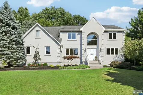 82 Dodge Court Mahwah NJ 07430