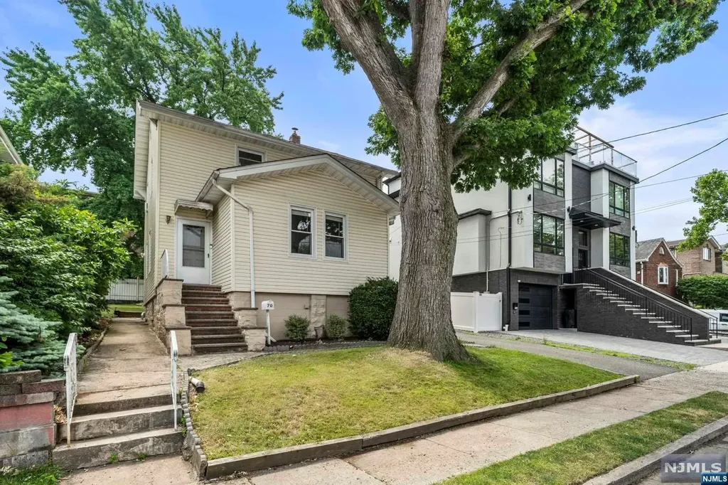 708 Jefferson Avenue Cliffside Park NJ 07010