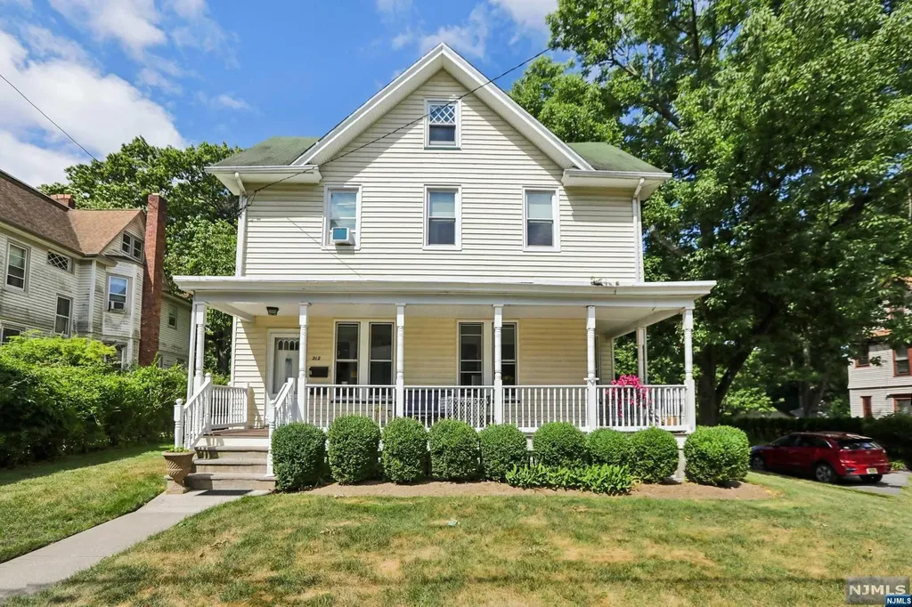 212 Woodside Avenue Ridgewood NJ 07450