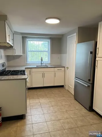 80 Hamilton Avenue Lodi NJ 07644