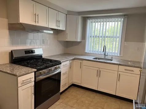 80 Hamilton Avenue Lodi NJ 07644