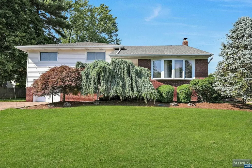 720 Schaefer Avenue Oradell NJ 07649