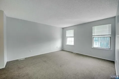 806 Sassafras Court Mahwah NJ 07430