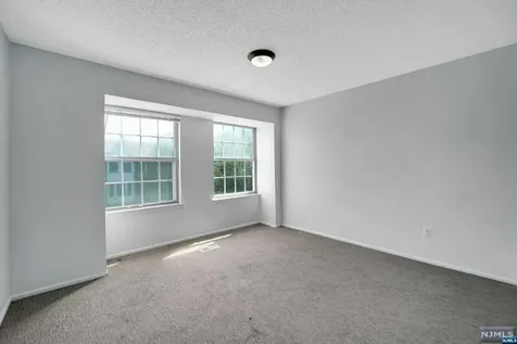 806 Sassafras Court Mahwah NJ 07430