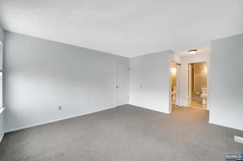 806 Sassafras Court Mahwah NJ 07430