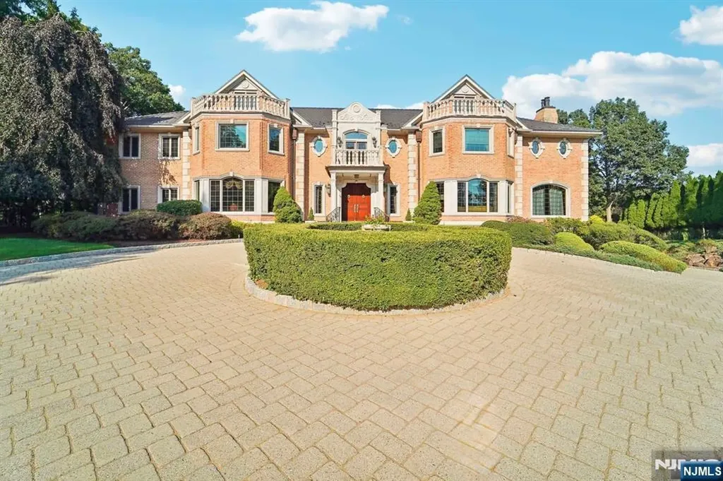 6 Shinnecock Trail Franklin Lakes NJ 07417