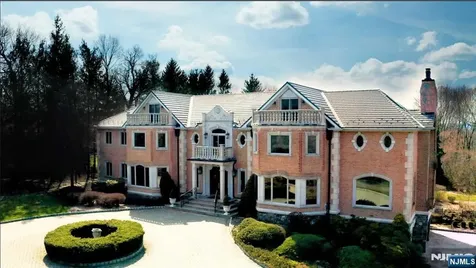 6 Shinnecock Trail Franklin Lakes NJ 07417