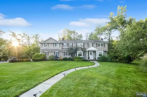 45 Bedford Road Woodcliff Lake NJ 07677