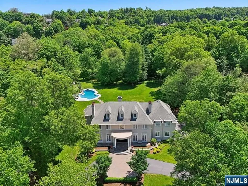 7 Brams Hill Drive Mahwah NJ 07430