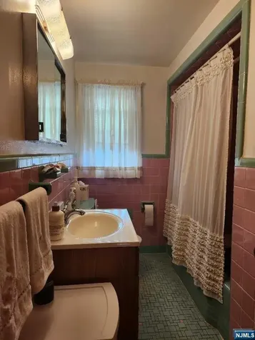 80 Major Street Clifton NJ 07013