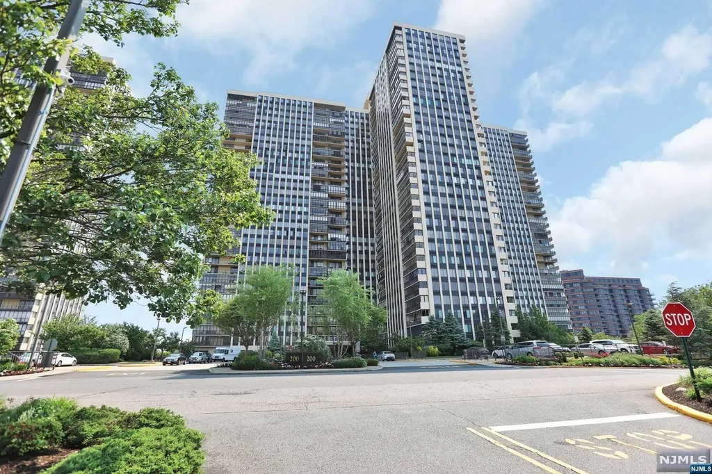 200 Winston Drive Cliffside Park NJ 07010