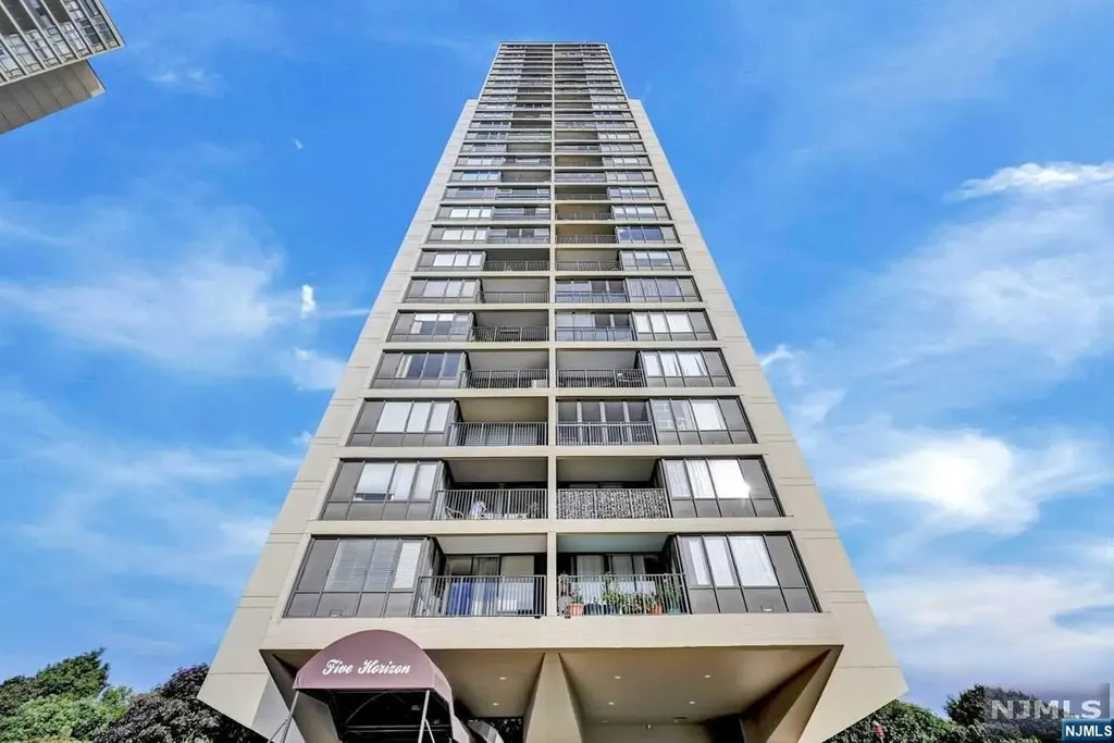 5 Horizon Road Fort Lee NJ 07024