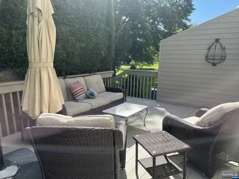 54 Spruce Run Ramsey NJ 07446