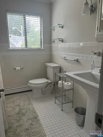 54 Spruce Run Ramsey NJ 07446