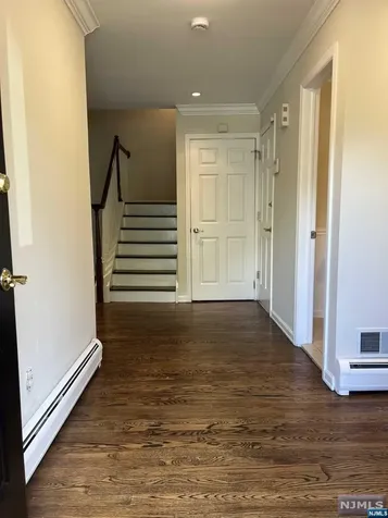 54 Spruce Run Ramsey NJ 07446