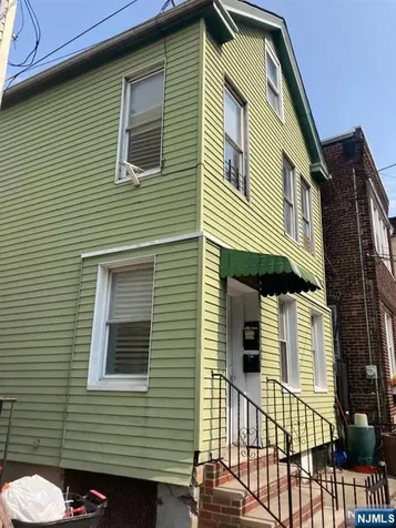 1515 Manhattan Avenue Union City NJ 07087