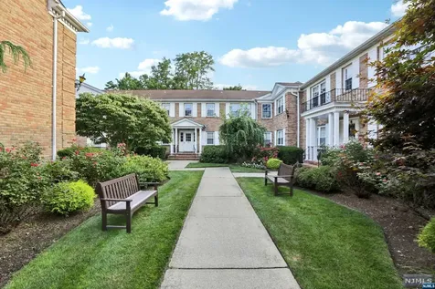 356 E Ridgewood Avenue Ridgewood NJ 07450