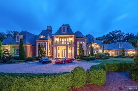 10 Farmstead Road Mahwah NJ 07430