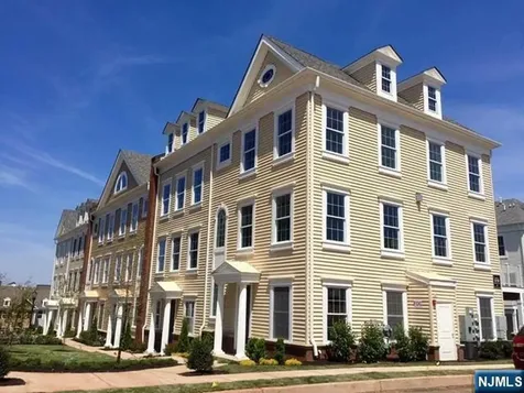 2 Parkside Lane Teaneck NJ 07666