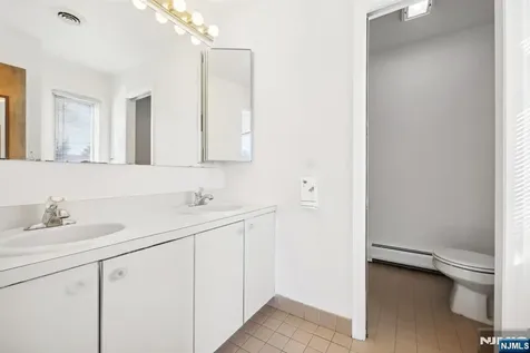 16 Ponds Circle Wayne NJ 07470