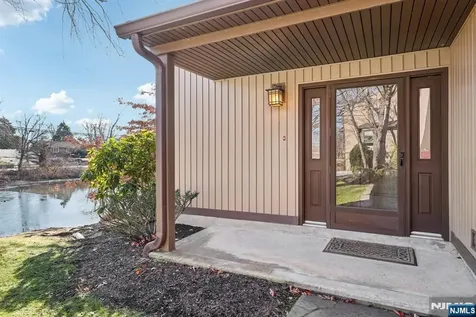 16 Ponds Circle Wayne NJ 07470