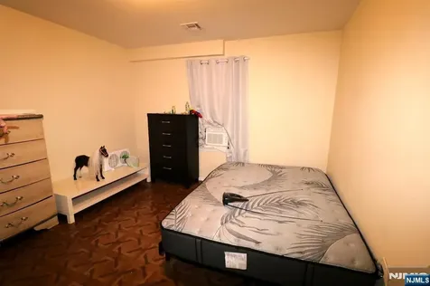 580 3rd Street Newark NJ 07107