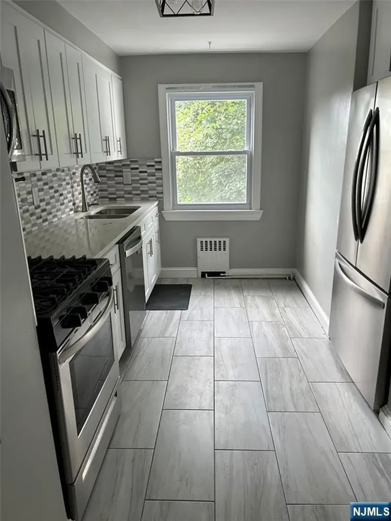 468 Alma Terrace Teaneck NJ 07666
