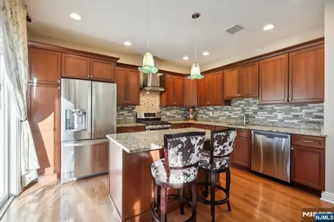 12 King Street Waldwick NJ 07463