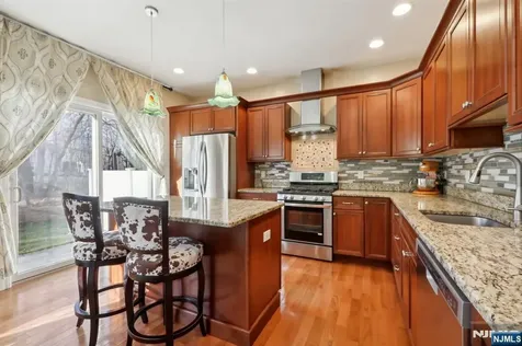 12 King Street Waldwick NJ 07463
