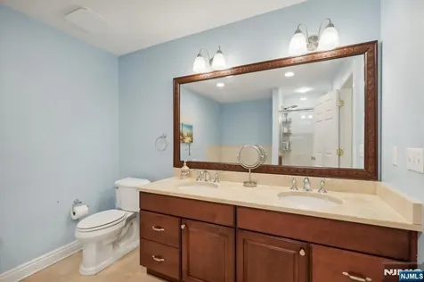12 King Street Waldwick NJ 07463