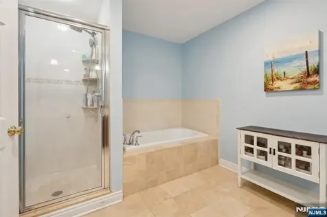 12 King Street Waldwick NJ 07463