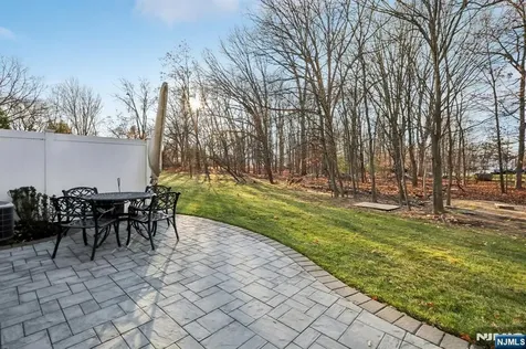 12 King Street Waldwick NJ 07463